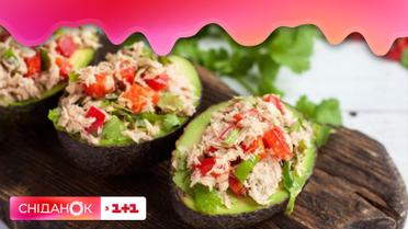 Пикантный салат с тунцом и авокадо от Юрия Горбунова и Егора Гордеева — Мужская кухня