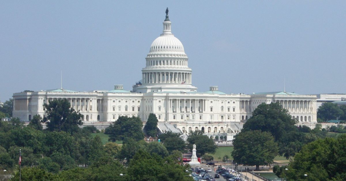 Сенат США ухвалив законопроект про допомогу Україні - ТСН