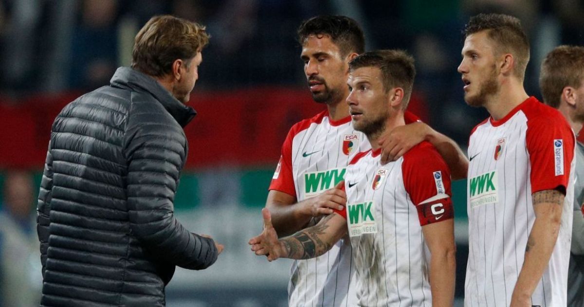 Німецький футболіст отримав покарання за вульгарний жест тренеру