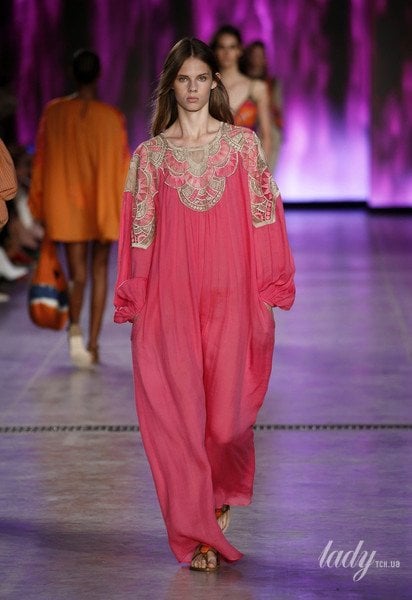 Коллекция Alberta Ferretti прет-а-порте сезона весна-лето 2020 / © East News