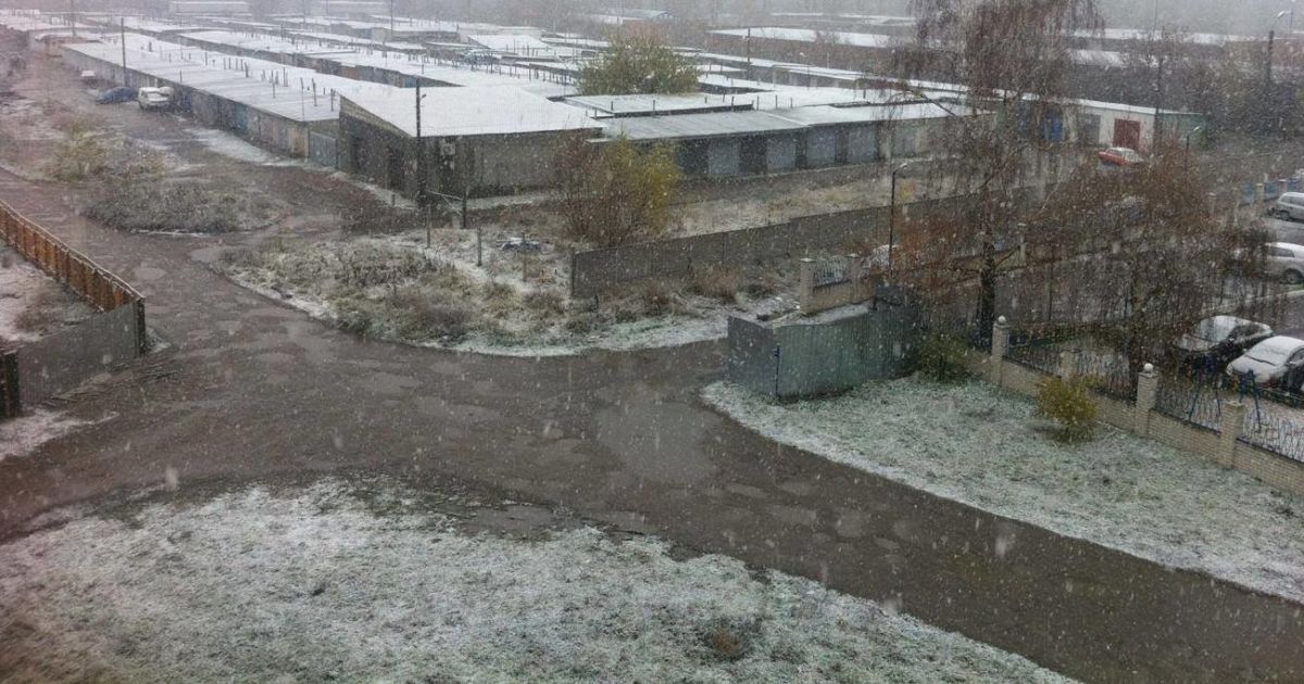 Україну засипає снігом: у соцмережах юзери діляться фото та відео 