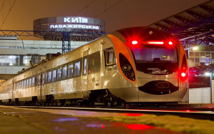"Укрзализныця" планирует ускорить поезд Киев-Одесса с помощью испанских вагонов