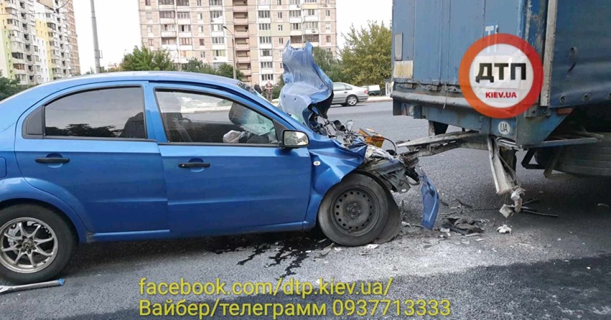 ДТП на Академгородке_2 / © facebook.com/dtp.kiev.ua