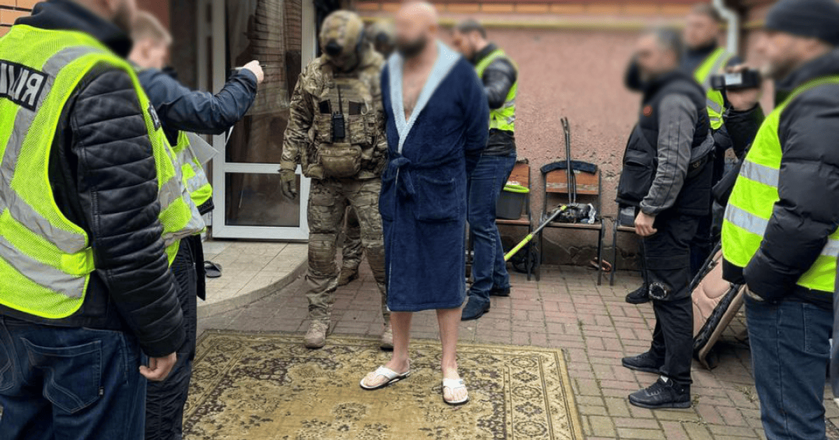 Задержанный сутенер