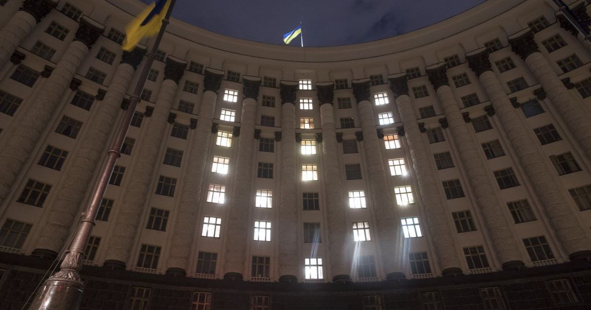 Біля Кабміну правоохоронці затримали кількох мітингувальників: почалися сутички