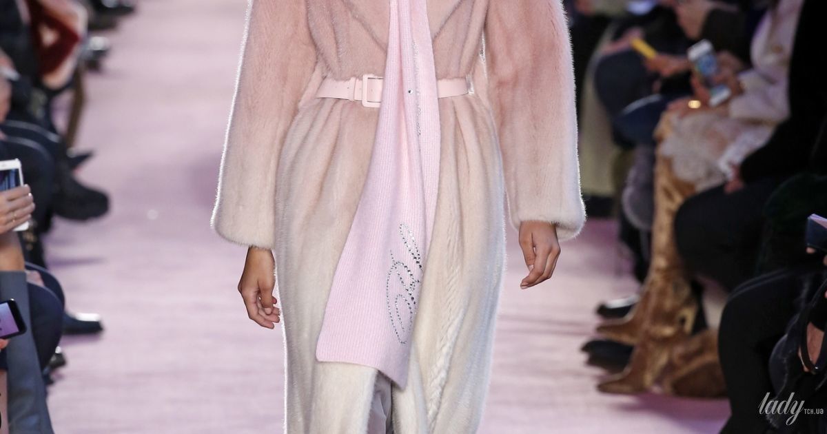 Колекція Blumarine прет-а-порте сезону осінь-зима 2018-2019 / © East News