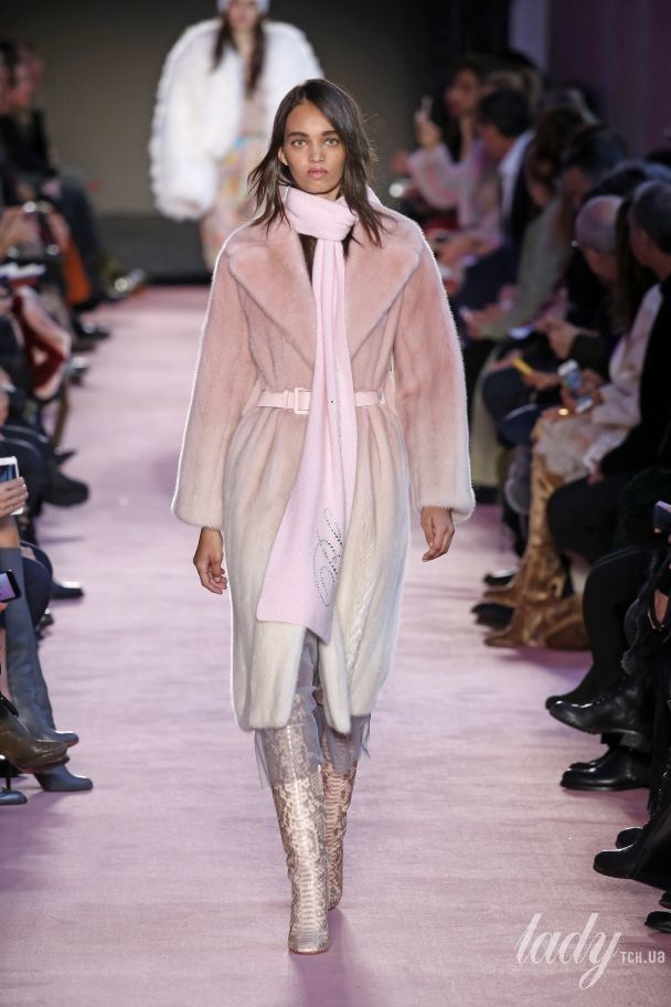 Колекція Blumarine прет-а-порте сезону осінь-зима 2018-2019 / © East News
