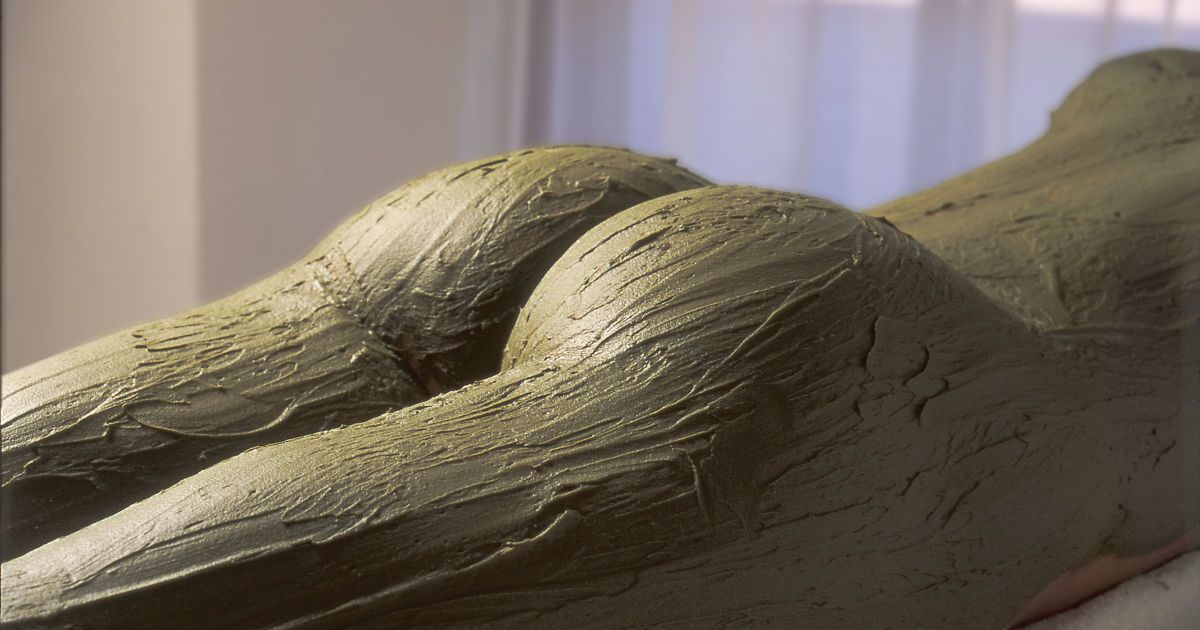 Зимние процедуры: как бороться с сухостью кожи тела