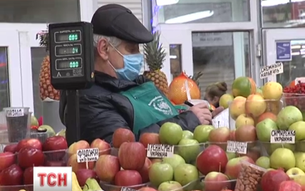 Київські посадовці пояснили, навіщо потрібно носити маски, котрі не рятують від грипу