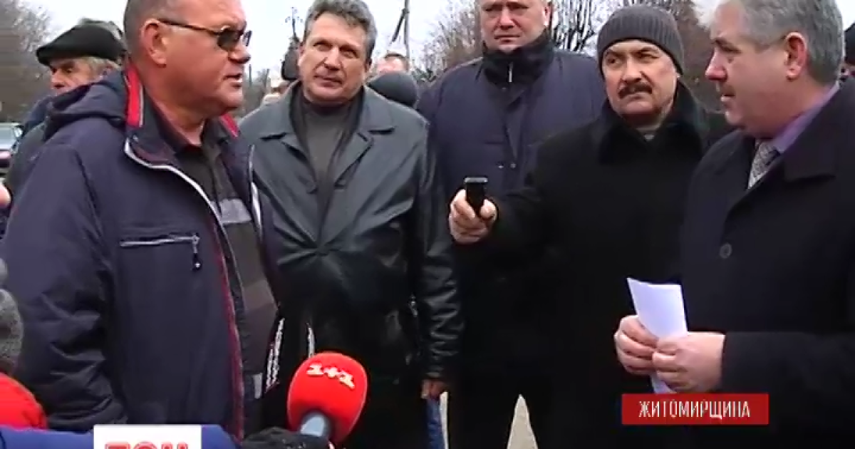 На Житомирщине обнаружили склад с тысячами тонн ядохимикатов