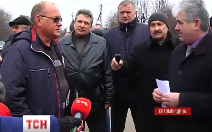 На Житомирщине обнаружили склад с тысячами тонн ядохимикатов