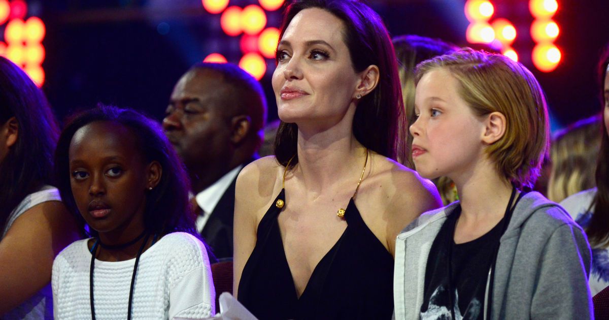 Андежлина Джоли с детьми Шайло и Захарой