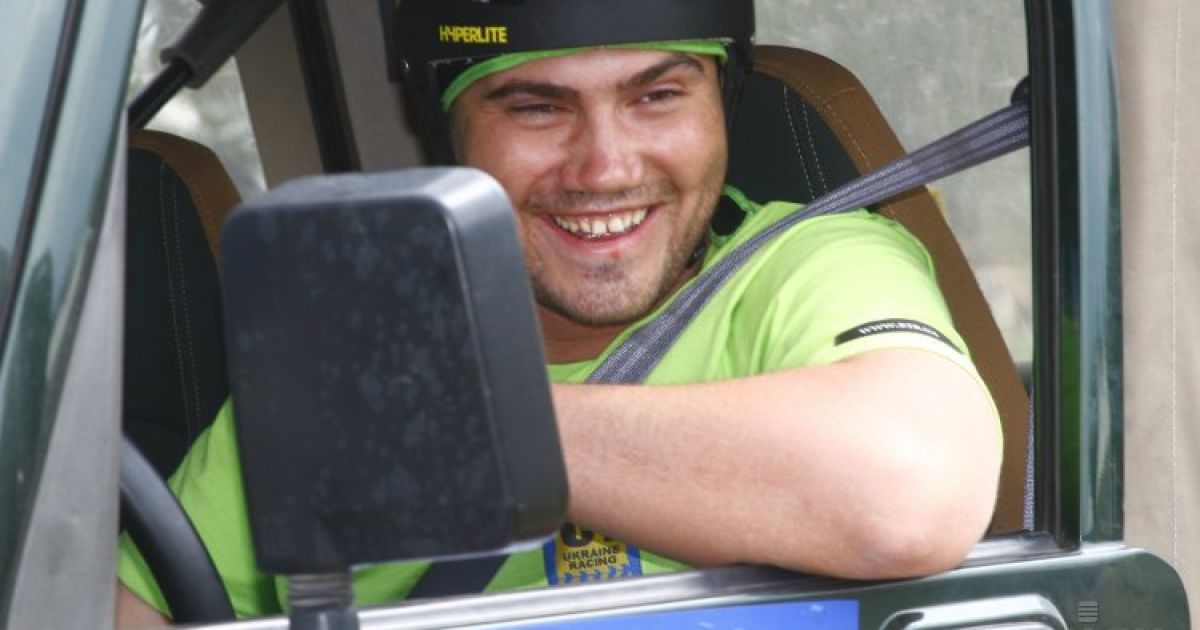 Януковича похоронили на военном кладбище