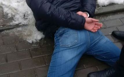 В Киеве на многотысячной взятке поймали майора Нацполиции