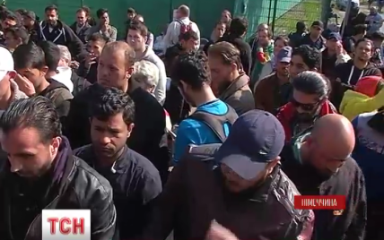 Массовая драка в Гамбурге: 200 мигрантов с арматурой выясняли, кому достанется душ