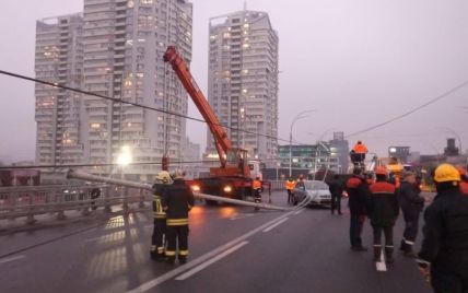 Кличко о падении столбов на Шулявском мосту: подрядчик давал гарантию на 50 лет