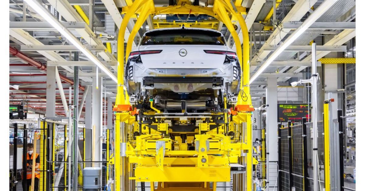 Opel розпочав серійне виробництво популярного хетчбека, який може з'явитися в Україні