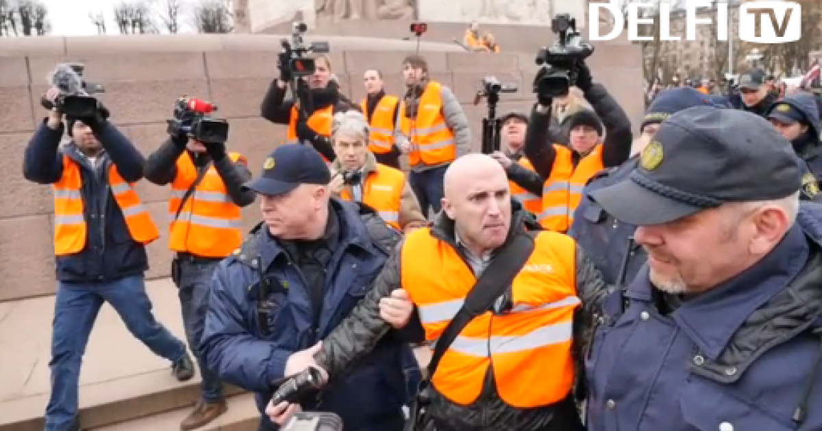 Скандального журналиста Russia Today после задержания в Риге выслали в РФ