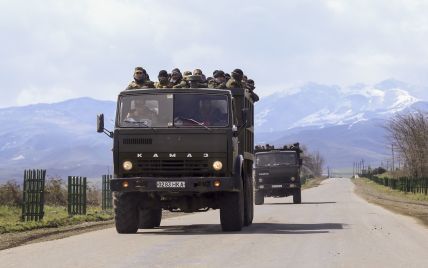 Азербайджан звинуватив Вірменію в обстрілі прикордонного району: всю ніч між країнами тривали бої