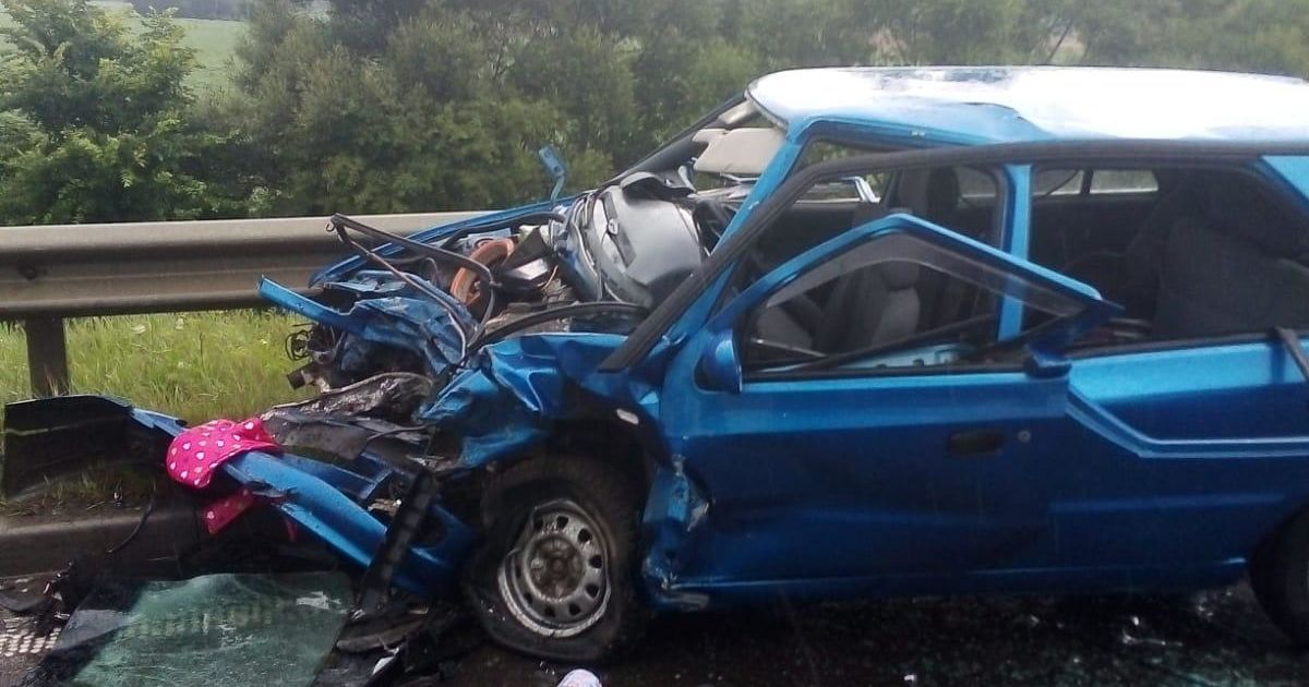 На трасі Київ-Чоп Honda вилетіла на зустрічну та протаранила Skoda: 7 потерпілих, серед яких 3 - це діти (фото)