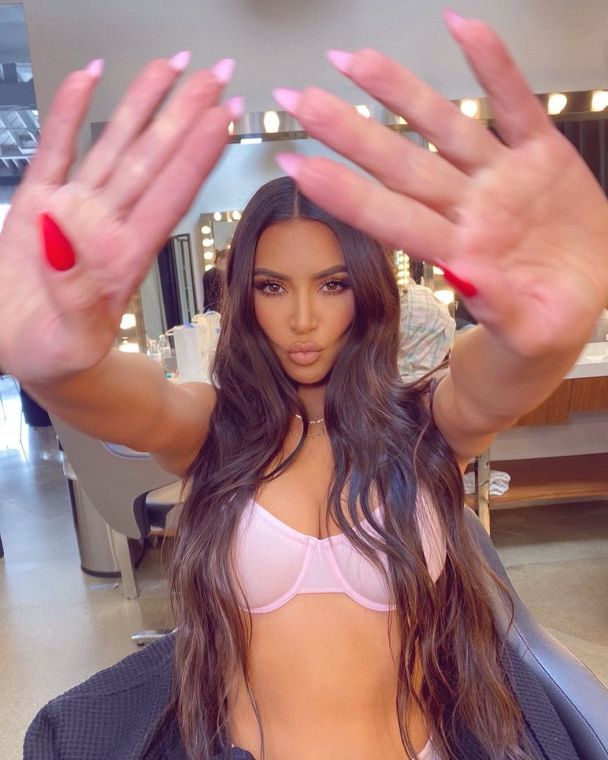  / © instagram.com/kimkardashian