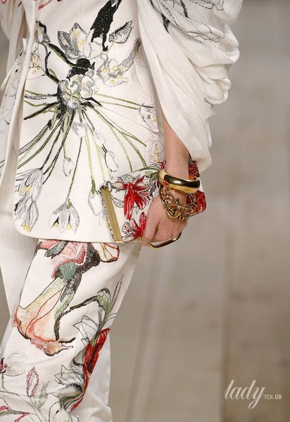 Коллекция Alexander McQueen прет-а-порте сезона весна-лето 2020 / © East News
