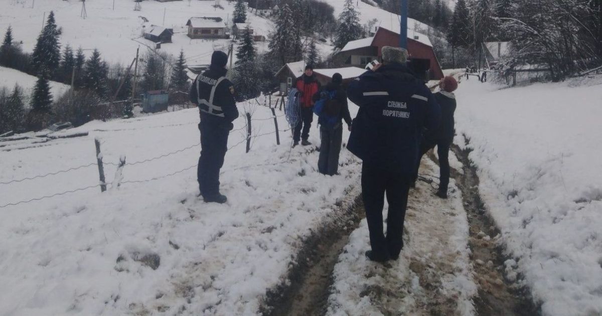 У Славському із "полону" крісельного підіймача звільнено 74 людини: серед них - діти і вагітні жінки