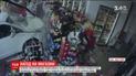 У Нью-Йорку машина врізалася в продуктовий магазин з покупцем всередині