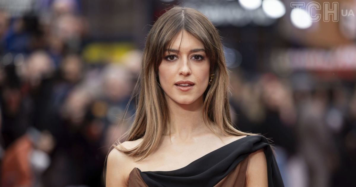 Daisy Edgar-Jones charmed with a surprising outfit on the purple carpet ...