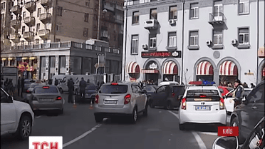 В центре Киева на улице Городецкого после обеда стреляли