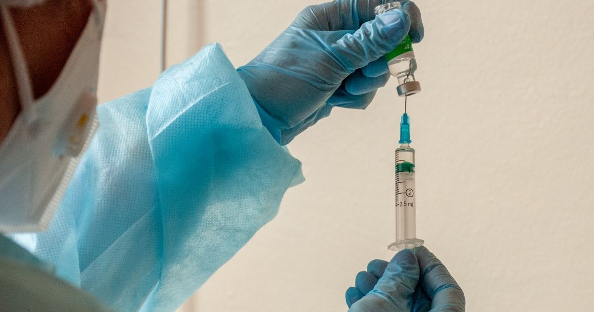 В Європі вивчають можливий зв'язок між вакциною Jоhnson & Johnson та тромбозом