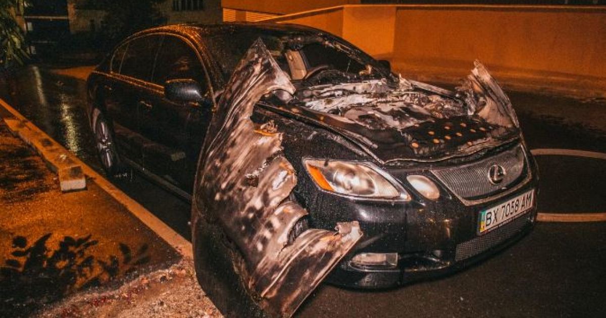 В Киеве взорвался припаркованный Lexus