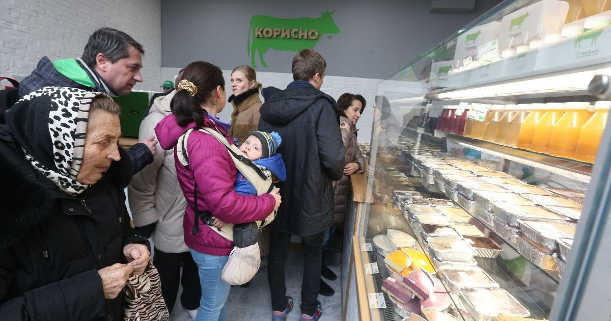 Чиновники перевірятимуть наявність продуктів у магазинах через карантин