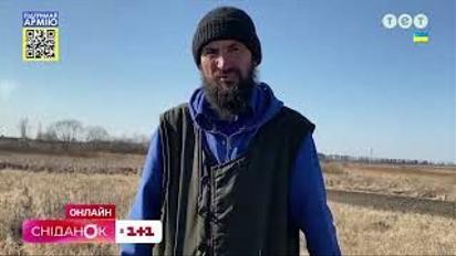 Андрей шел пешком, чтобы вывести из ада в их родном Ирпене свою корову и бычка