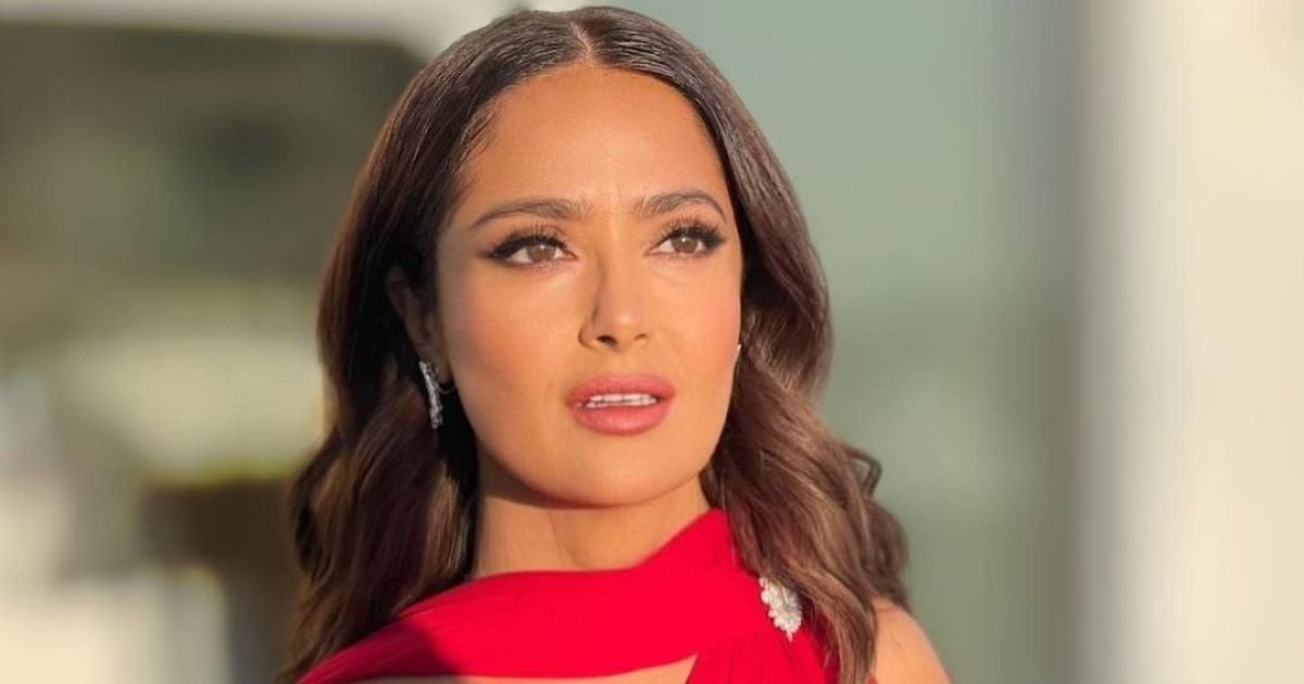 Сальма Хайек показала своего мужа и озадачила фанов: "Похож на Дэниэла Крейга"