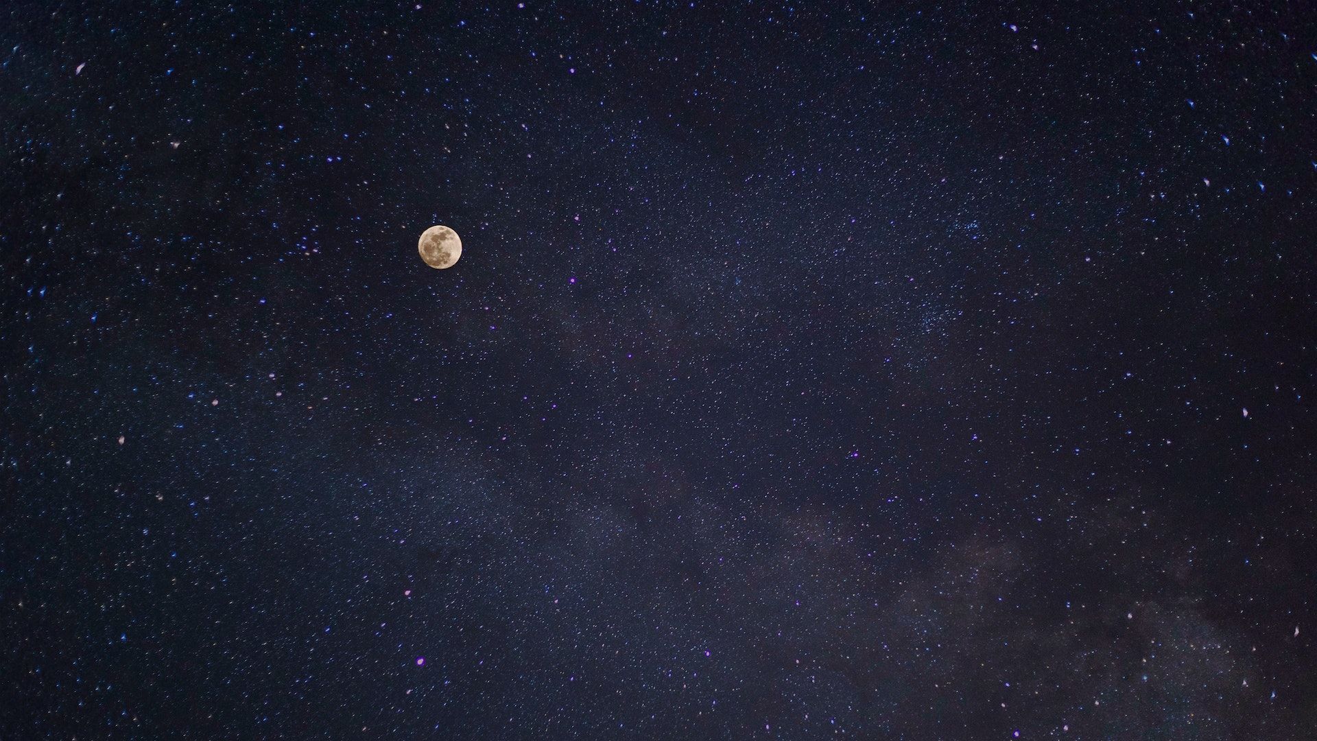3 травня ясна ніч, багато зірок на небі — чекайте на заморозки / © Pexels
