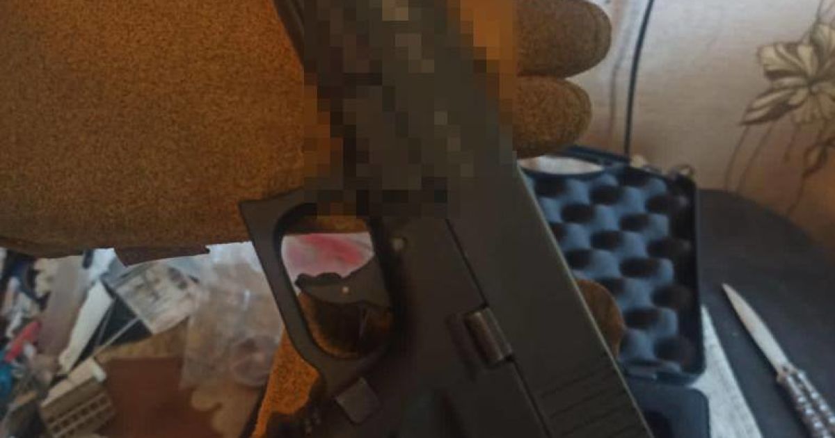 У Києві судитимуть підлітка за торгівлю вогнепальною зброєю