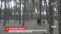 На Сумщине няня привязала 7-летнего ребенка к дереву и заклеила рот скотчем