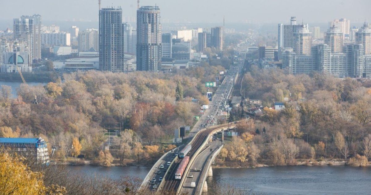 На Западе и Севере пройдут дожди, а на Юге неожиданно будет до 18 градусов тепла. Прогноз погоды