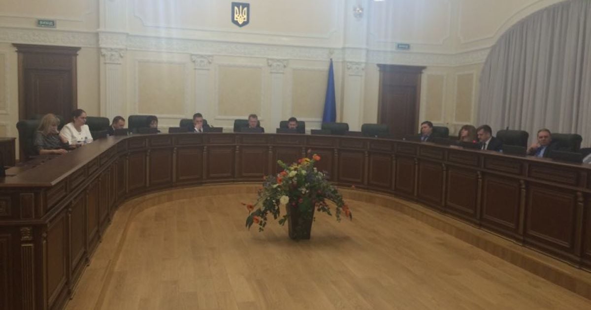 Судья по делу Корбана Николай Чаус пока остается на посту
