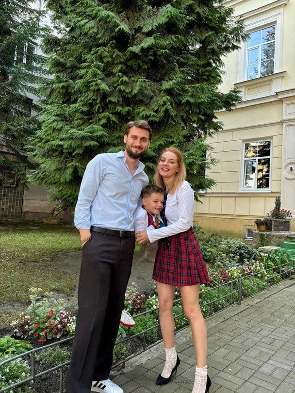 Солист хора "Гомін" восхитил фото с женой и похвастался их романтическим отдыхом