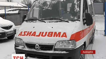 Українці у Польщі подарували машини швидкої для АТО