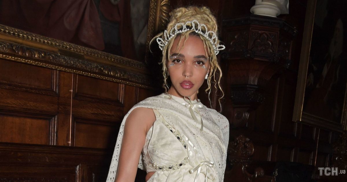 FKA twigs