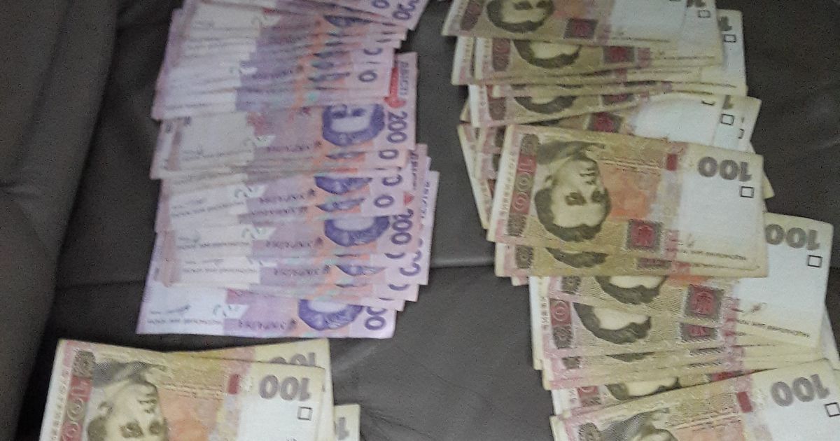 У Кропивницькому керівник комісії медсанекспертизи погорів на хабарі від інваліда