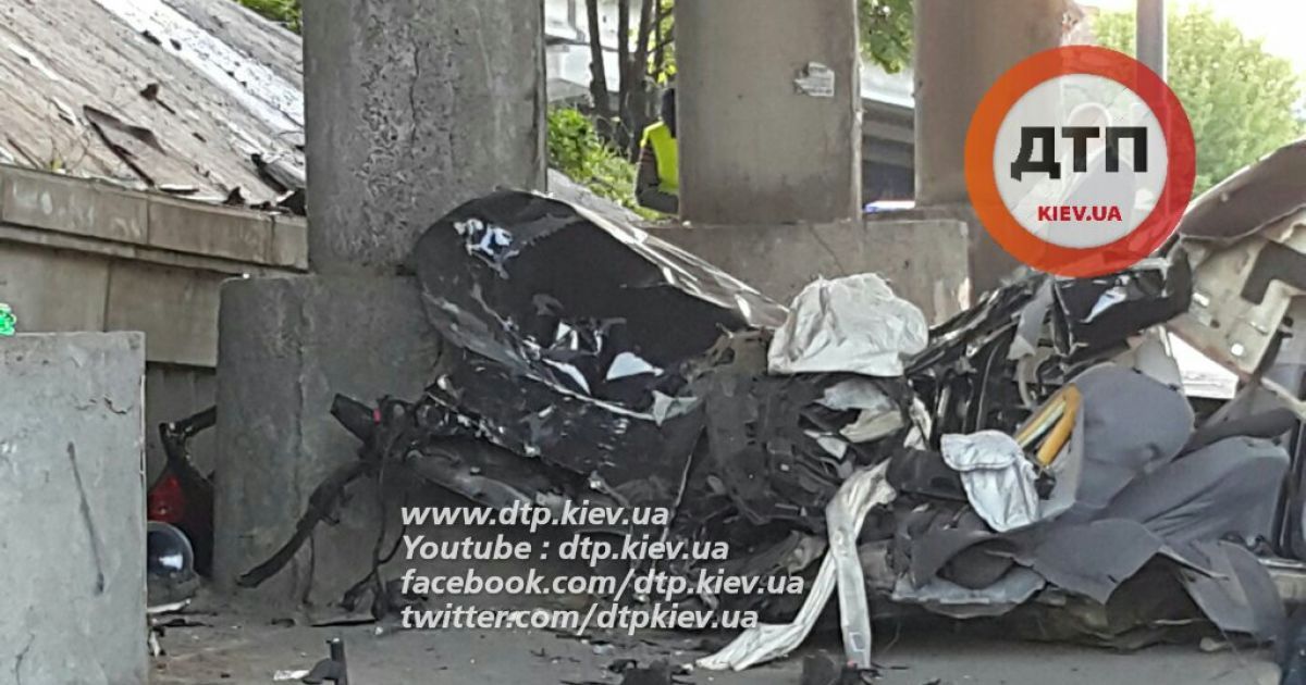 В Киеве автогонщик погиб в жуткой ДТП: авто разорвало на части