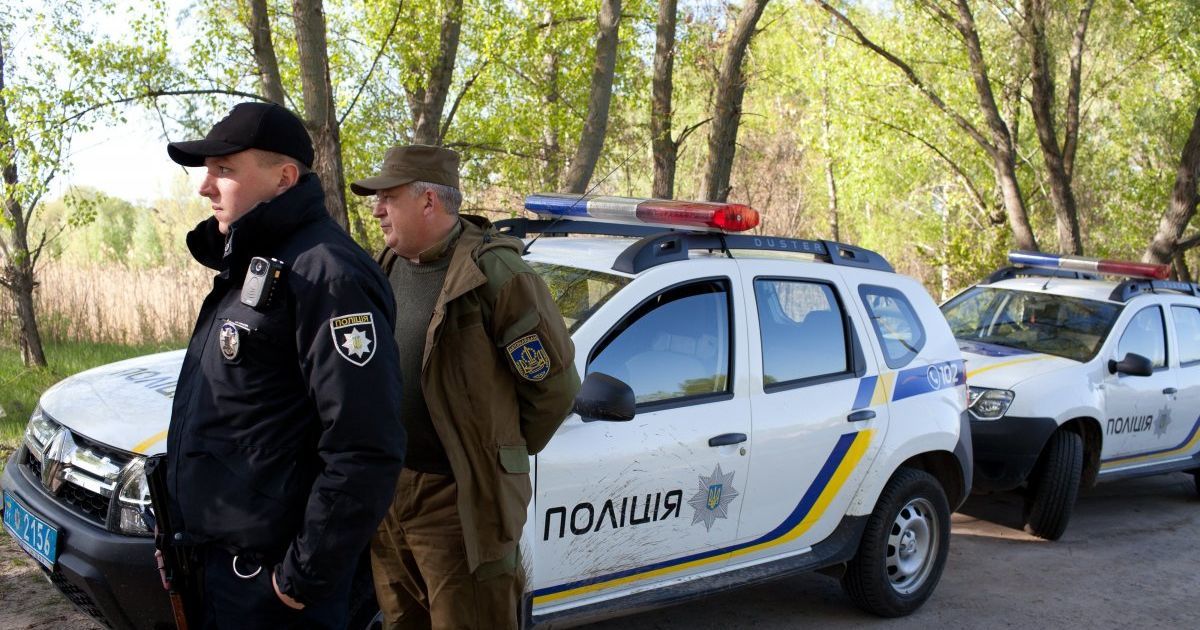 На Бориспільському шосе жінка звела рахунки із життям, кинувшись під колеса вантажівки