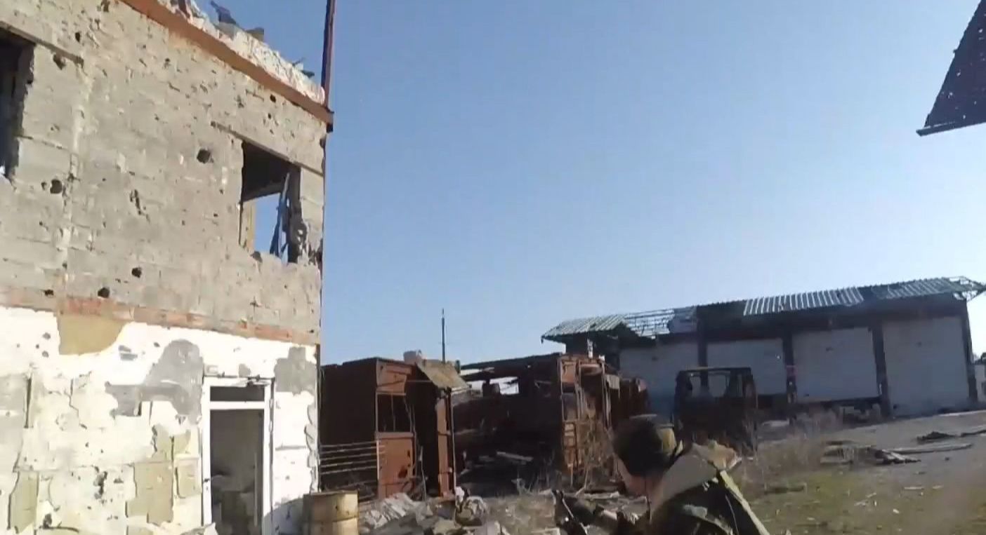 Украинская армия несколько дней подряд несет потери в поселке Пески