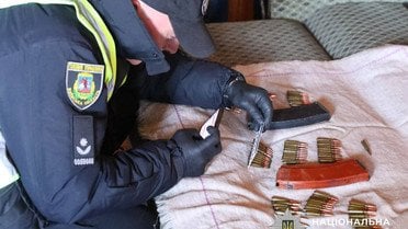 обшуки у підозрюваного у вбивсті під києвом_1 / © Національна поліція України
