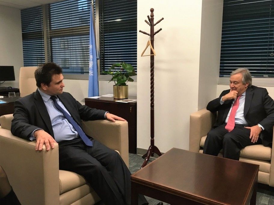 Глава МЗС на зустрічі з новообраним генсеком ООН Антоніу Гуттерешом / © Міністерство закордонних справ України