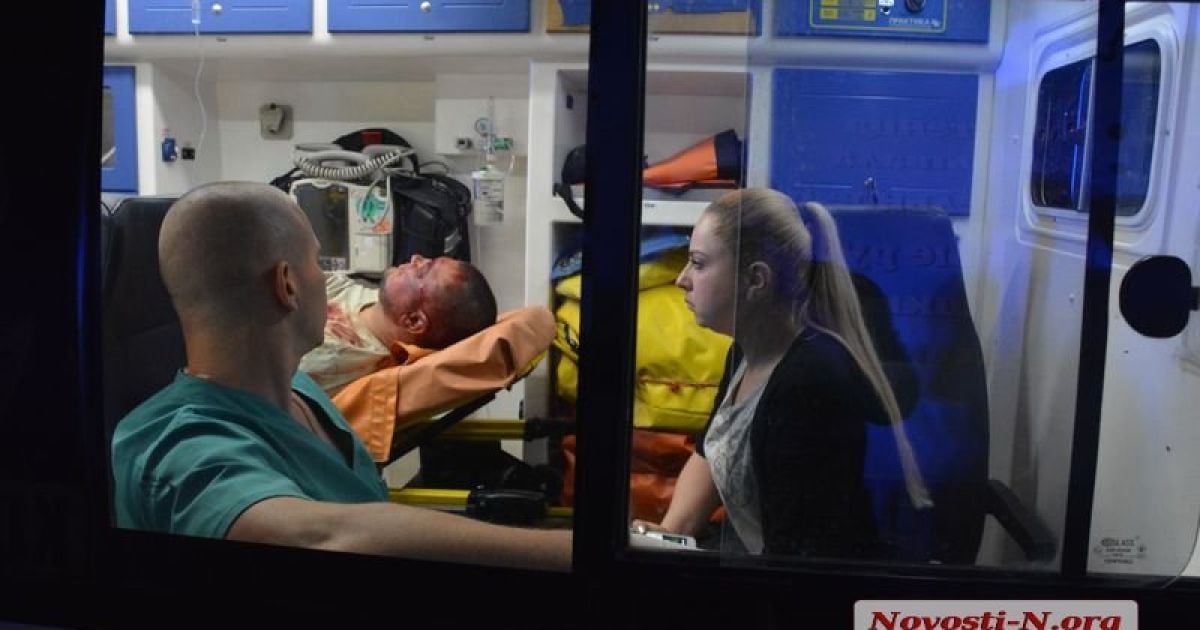 Поліція Миколаєва розшукує невідомого, який випустив в чоловіка 5 куль